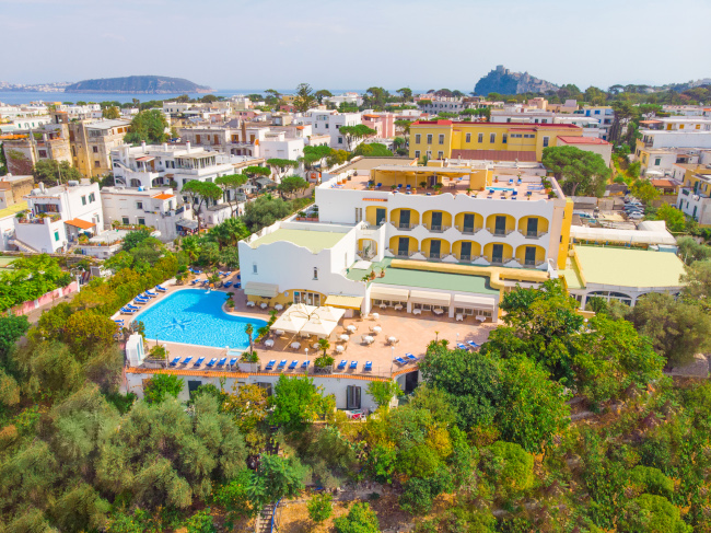 Vacanza di Giugno ad Ischia Hotel Terme Felix 4 stelle con piscine